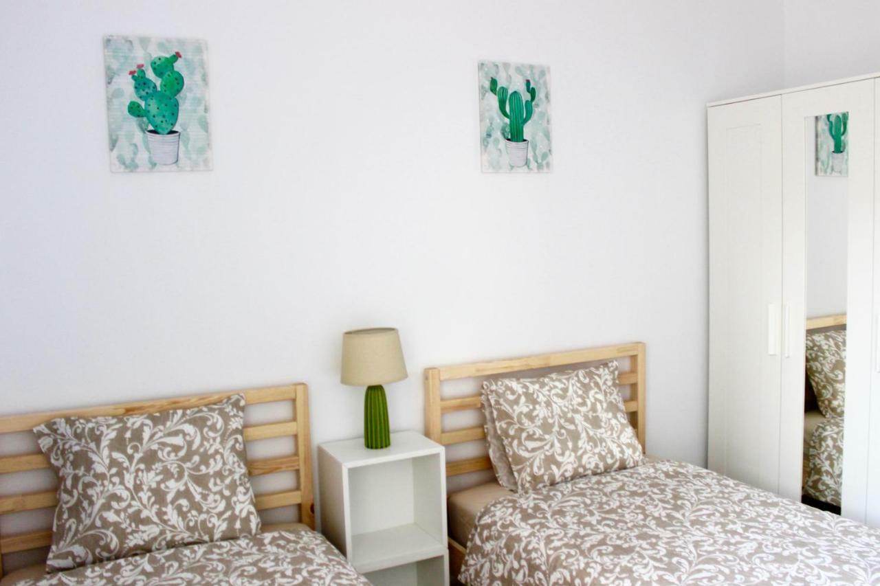 Sunny Ocean View Apartment 포리스 데 아보나 외부 사진